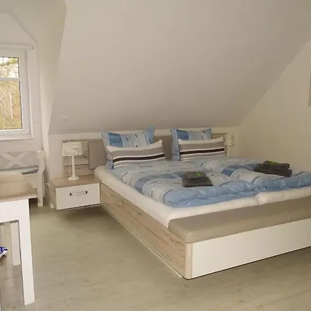 Diekkier Modern Retreat